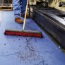 PIG GRIPPY UNIVERSAL ABSORBENT MAT, 50FTX32IN MEDIUM WEIGHT ROLL