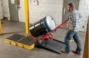 EAGLE Spill Pallet Ramp. Dim.: 45 1/2″W x 32″D x 7.875″H. Wt.: 14.5 Kg.For use with 1632, 34, 35, 45, 46, 47, 49, 86 & 88
